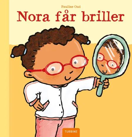 Nora får briller af Pauline Oud