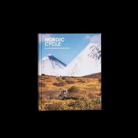 Nordic Cycle: Bicycle Adventures in the North af Tobias Woggon
