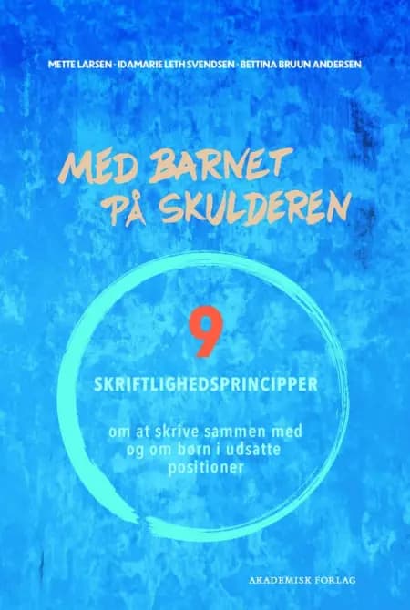Med barnet på skulderen af Mette Larsen