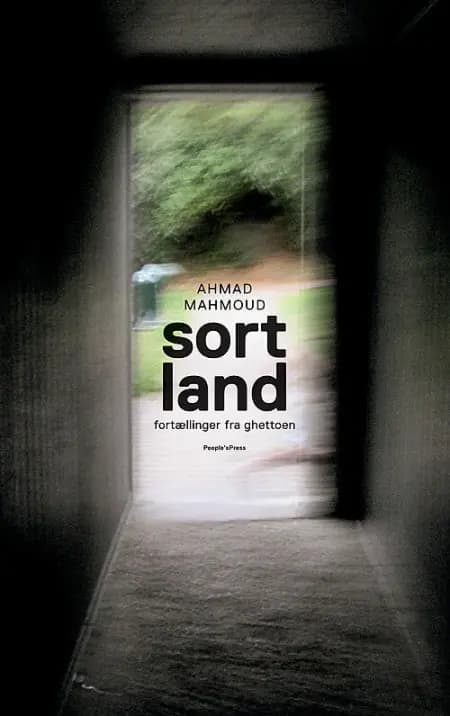 Sort land af Ahmad Mahmoud