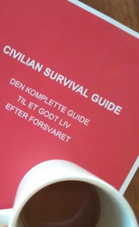 Civilian Survival Guide af Jimmy Solgaard