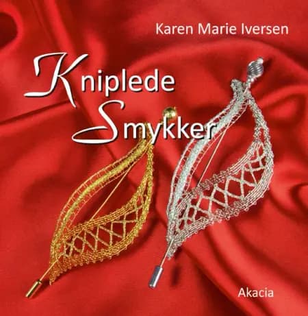 Kniplede smykker af Karen Marie Iversen