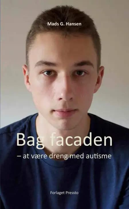 Bag facaden af Mads G. Hansen