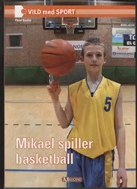 Mikael spiller basketball af Peter Bejder