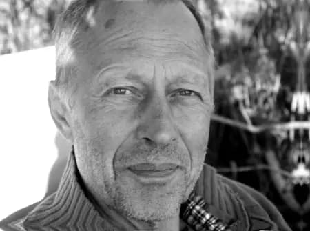 Solidaritet x 3 af Adam Johansen