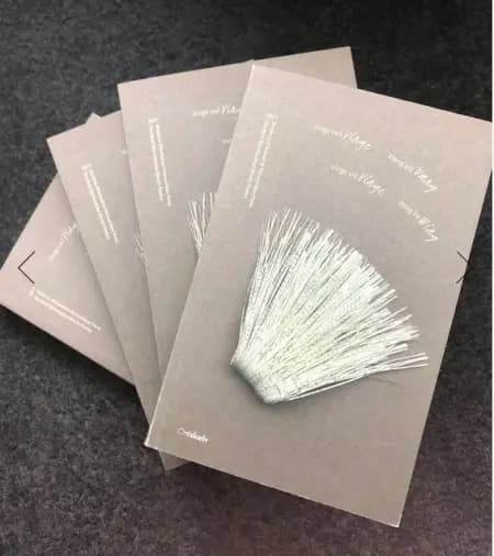 Vinge ved vinge af Henrik Nordbrandt