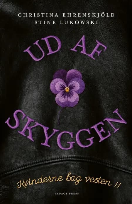 UD AF SKYGGEN af Stine Lukowski