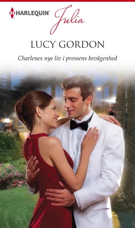 Charlenes nye liv i pressens bevågenhed af Lucy Gordon
